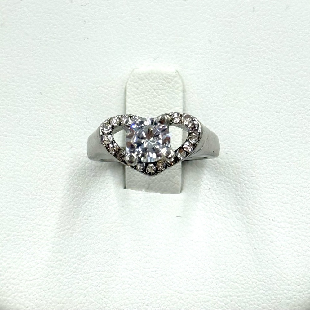 New Elegant Sterling Silver White Topaz Heart Ring Size 5